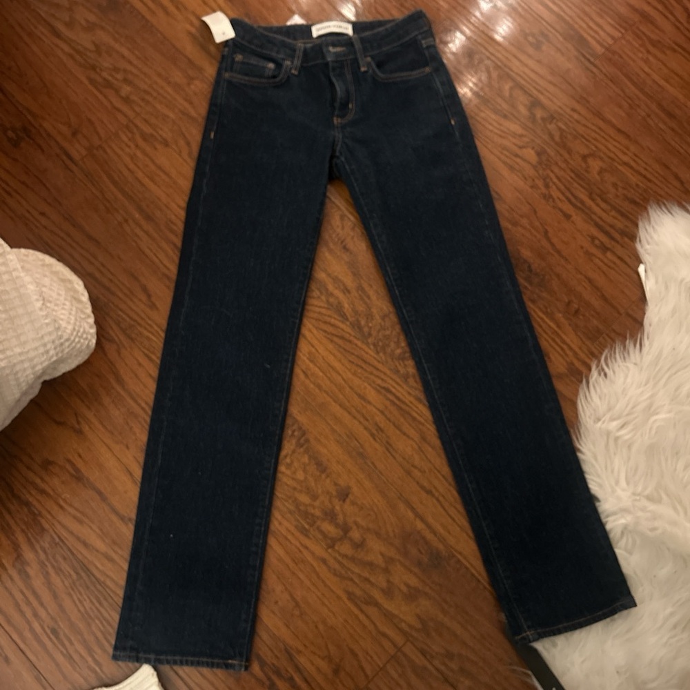 Aritzia Denim Forum Low Rise Women's Straight Leg Jeans - Dark Blue